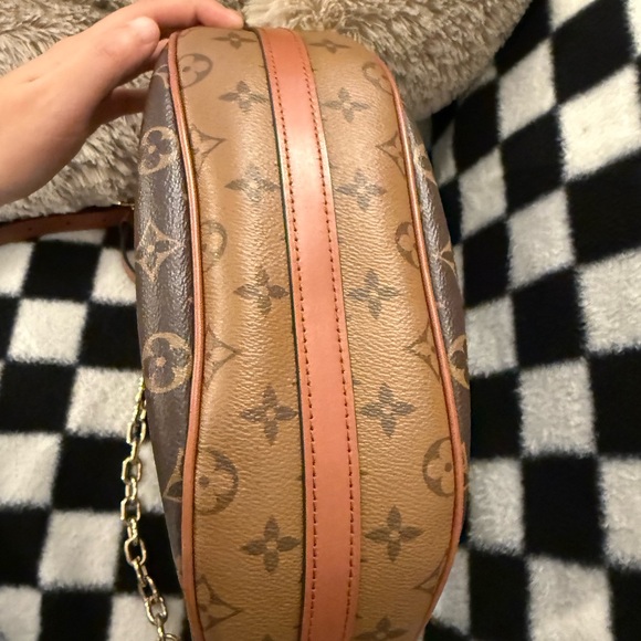 Louis Vuitton Brown and Gold Monogram Shoulder Bag Loop GM - Picture 4 of 11